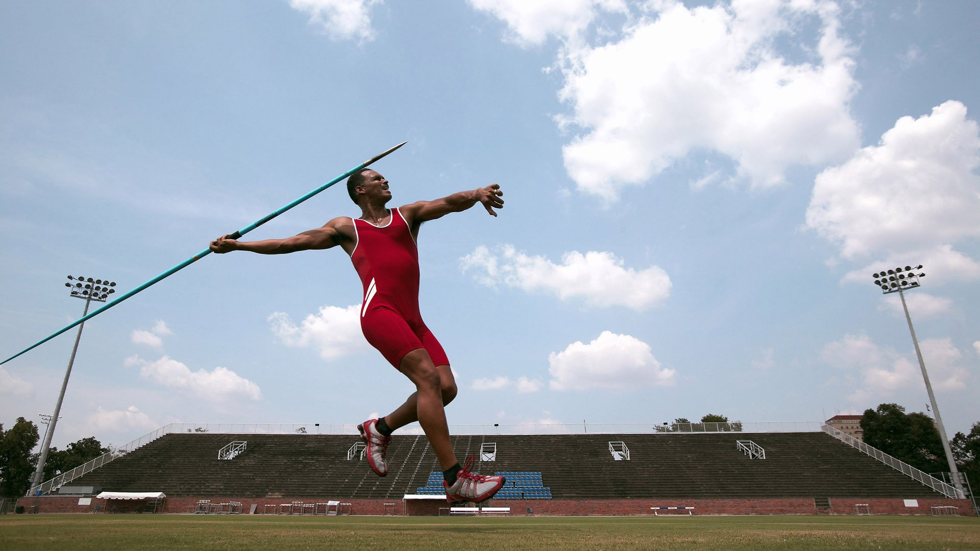 混合泳新星闪耀国际赛场，中国小将打破亚洲纪录